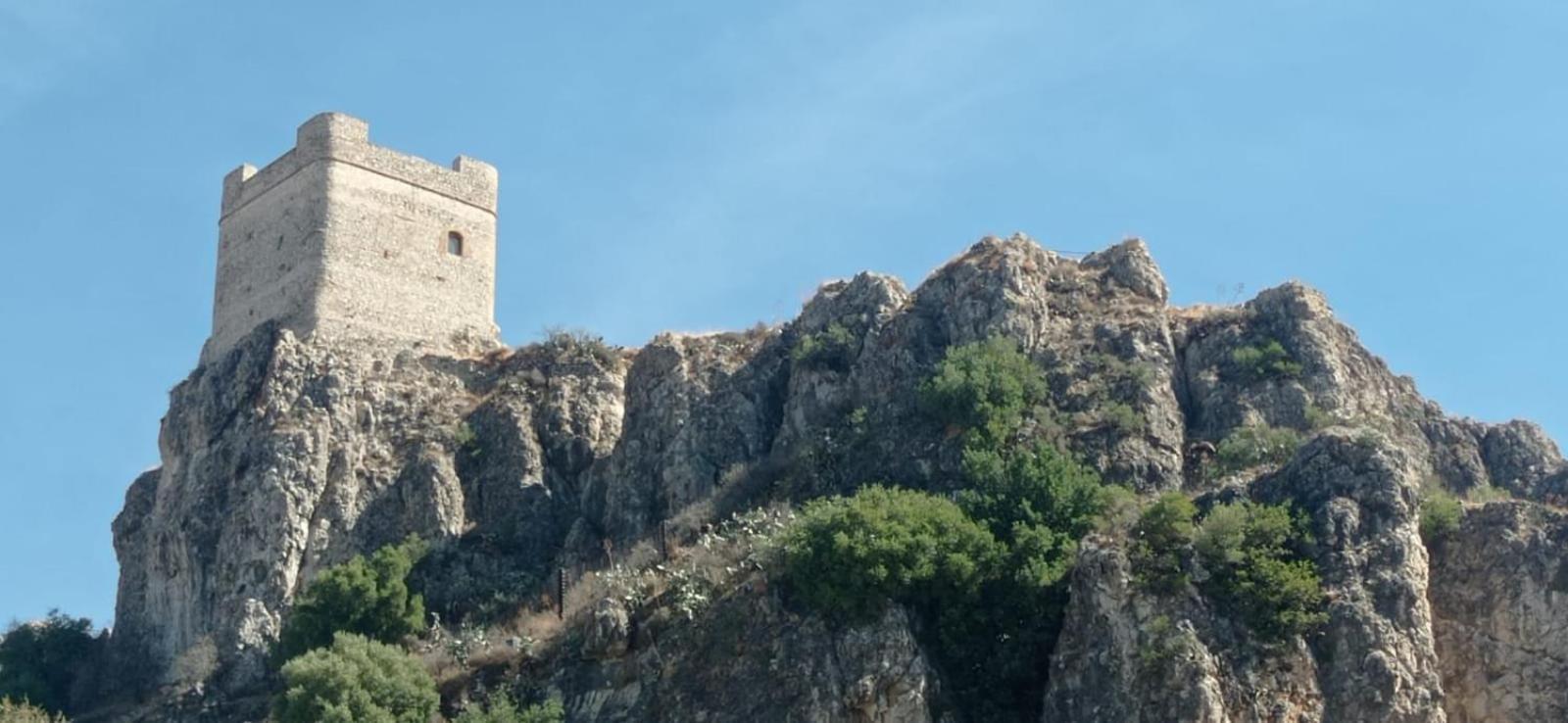El Detalle Apartamento Y Estudio Zahara De La Sierra Dış mekan fotoğraf